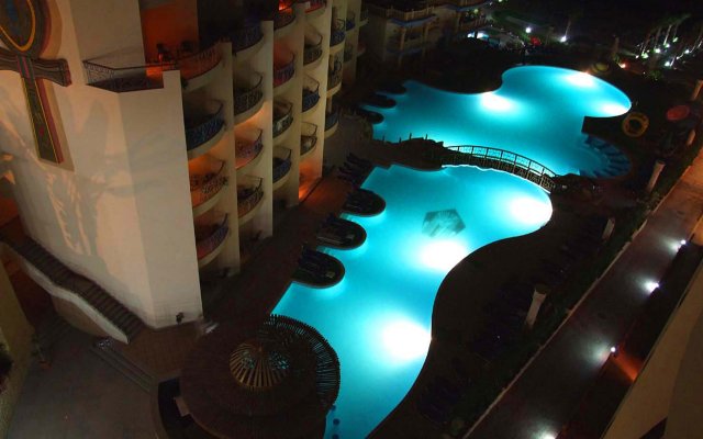 King Tut Aqua Park Beach Resort