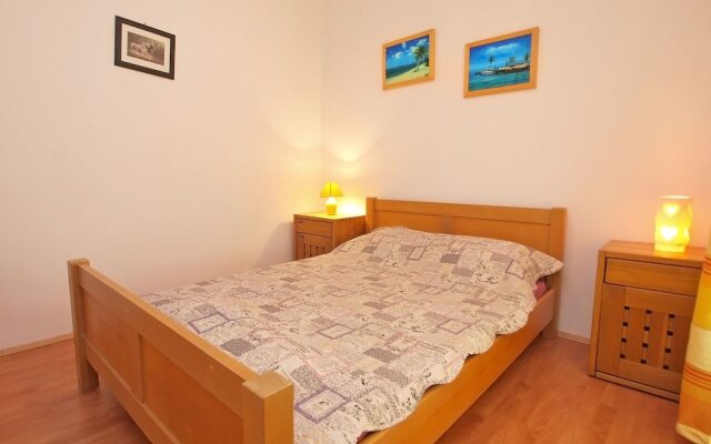 Apartments Orange 709