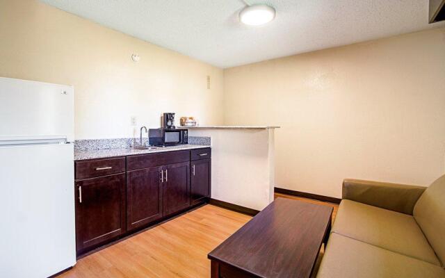 Red Roof Inn & Suites Greenwood, SC