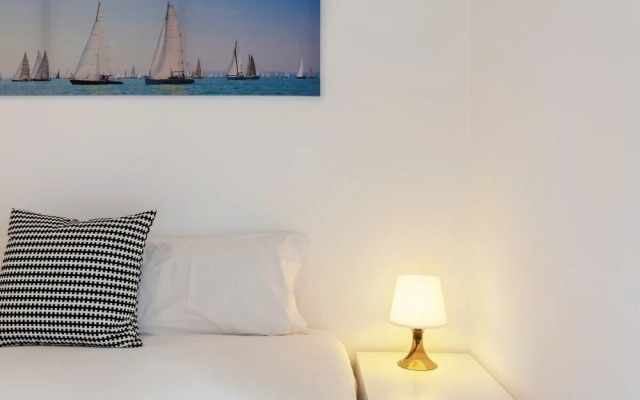 Modern 1Bed Apt,Sleeps4 nr Av Almirante Reis