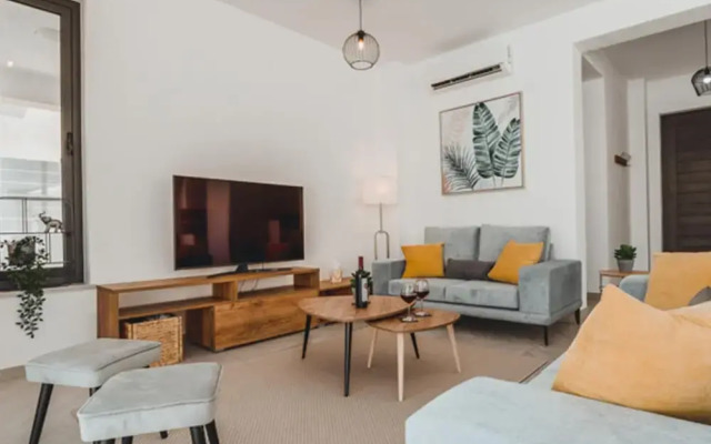 66 PER - Stay Villa Palm