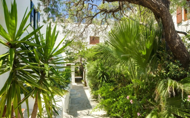 Studios and Suites Rania
