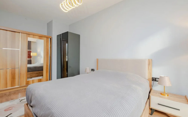 lUX Residence on High Floor 03