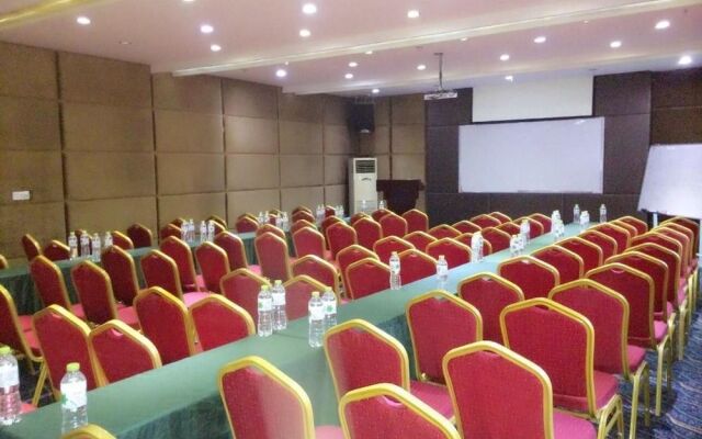 Phoenix Regalia Hotel-sichuan Taisheng Branch