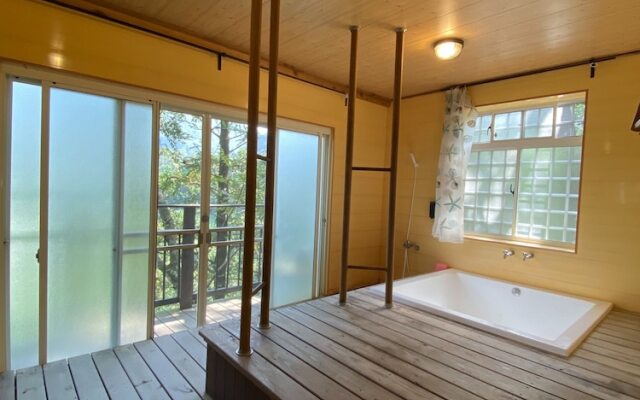 Mhuwe hotspring