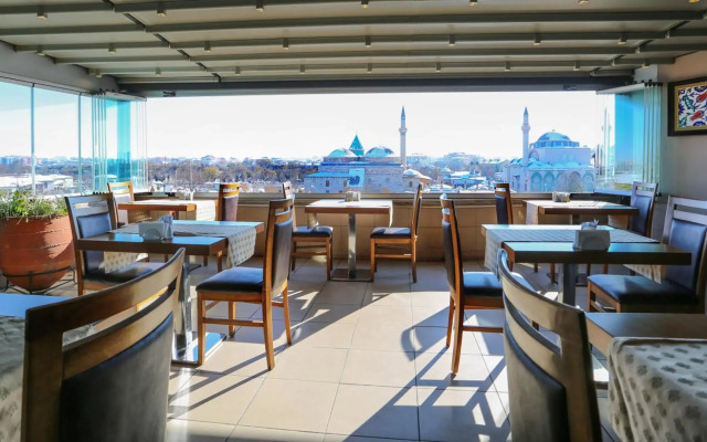 Rumi Hotel