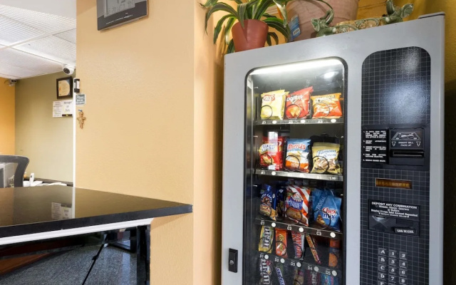 Super 8 By Wyndham Indianapolis