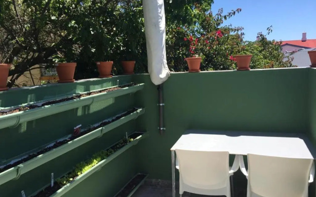 * Couples and family secluded getaway + pool*