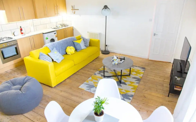 Spacious Two Bed in Hackney