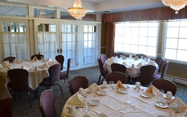 Stafford's Bay View Inn