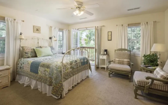 Sunflower Hill Inn