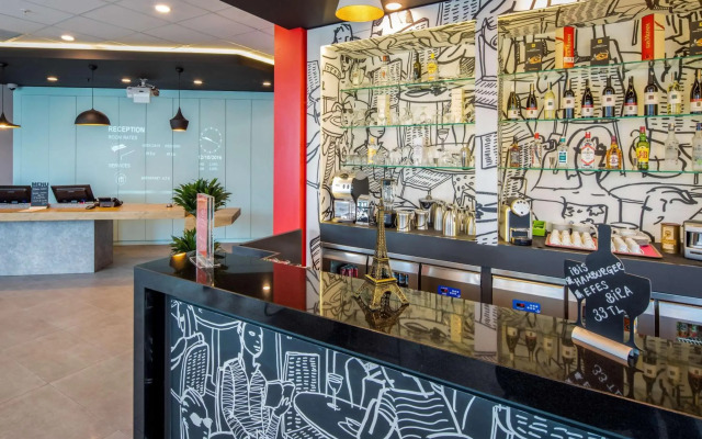 ibis Istanbul West