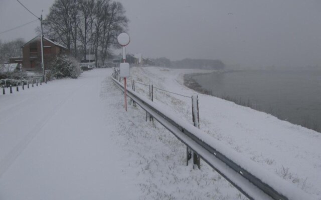 B&B Aan De Maas