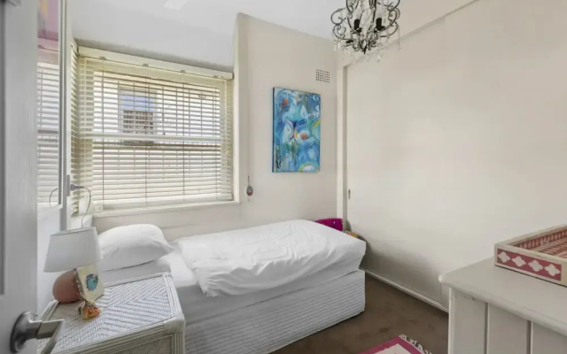 Poolside Stay - Close to Taronga Zoo & Luna Park
