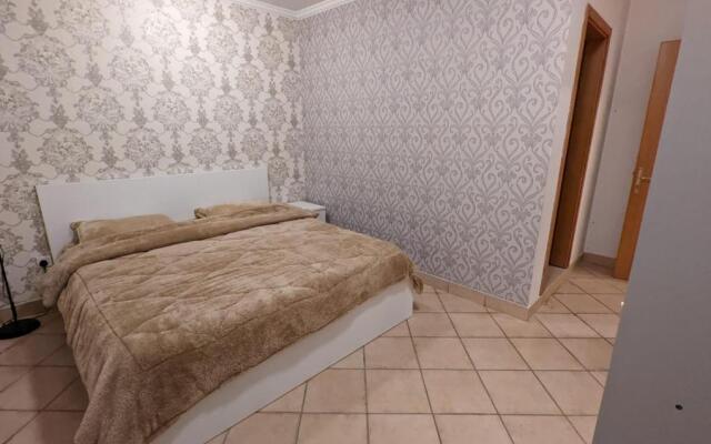 Spacious 3 bedroom apartment