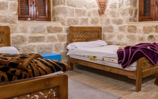 Zad Elmosafer Guest House