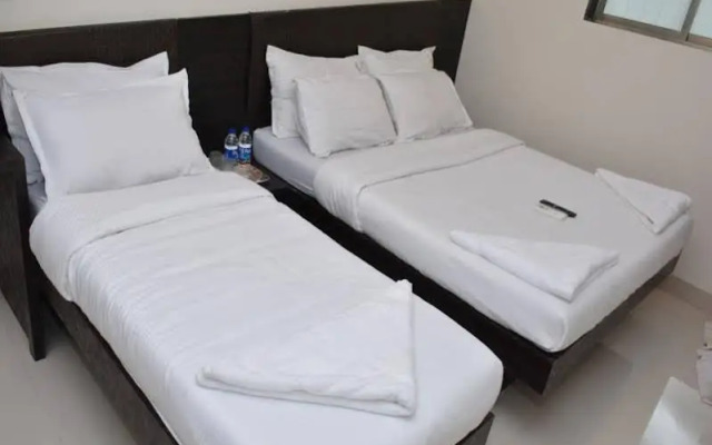 Hotel Adnoc Inn
