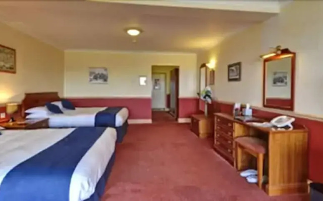 London Beach Country Hotel