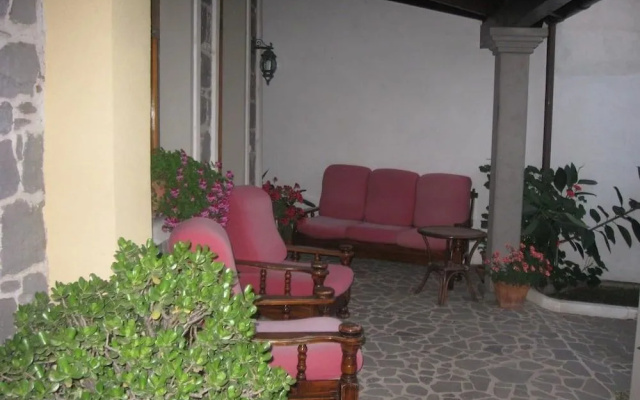 B&B " Frore"
