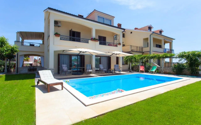 Premium Central Apartments
