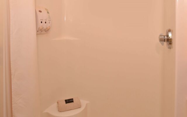 Country Hearth Inn & Suites Edwardsville St. Louis