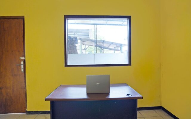 OYO Life 91869 Insan Mulia Kost Syariah