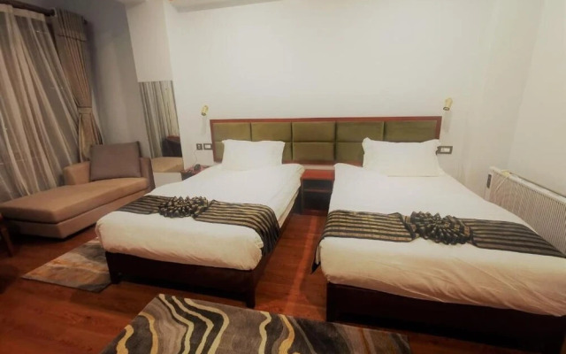 Ludrong Hotel