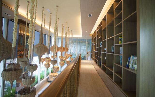 Puteri Cove Residence by Royce