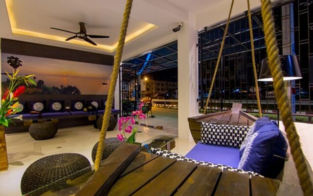 Hotel The Journey Patong New