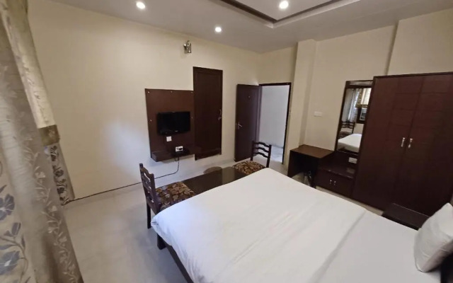 Hotel Raghav Palace