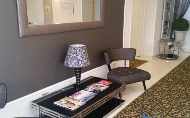 Limaq Hotel