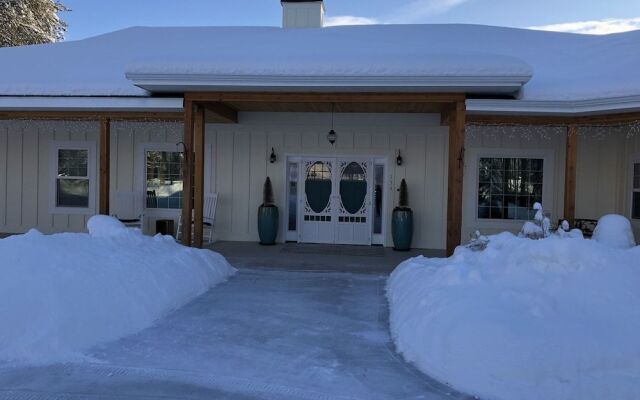 The Inn at Sand Canyon