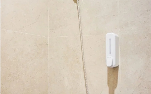 Super OYO 93064 Alhesa Residence
