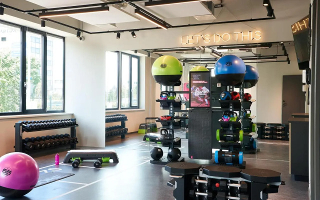 Moxy Amsterdam Schiphol Airport