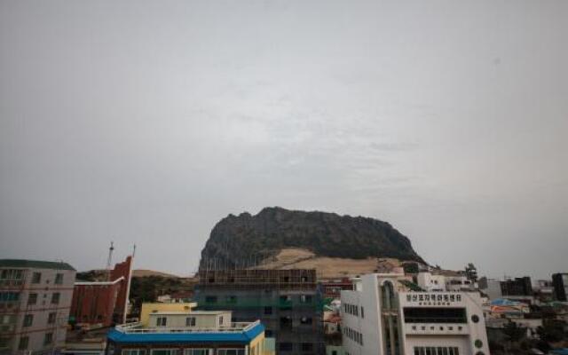 Mido Motel