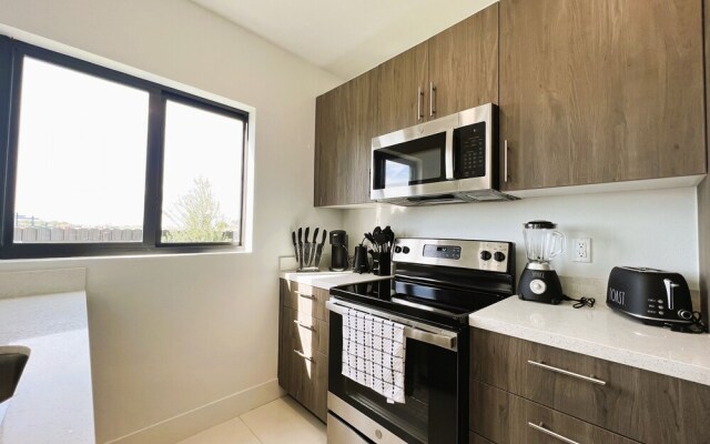 Green Luxurious 5BD Jungle House by FL Keys MIA