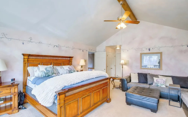 Spacious & Secluded Madison Home Near Dtwn!