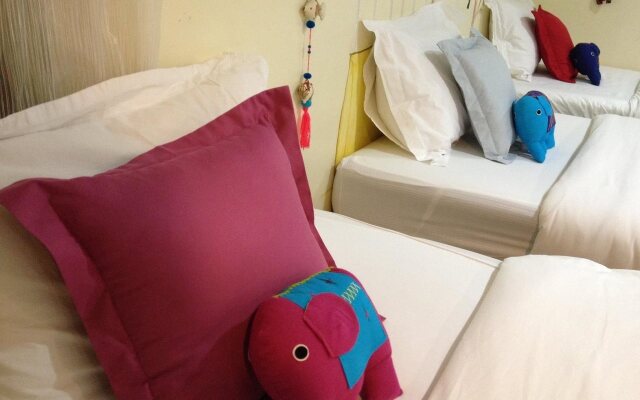 Baan Dinso Hostel