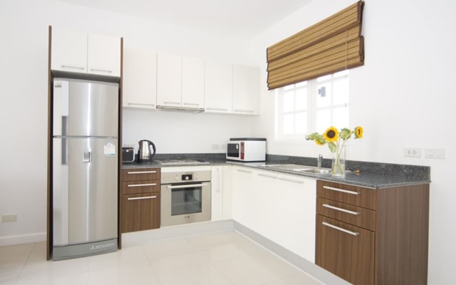 Ocean Breeze Apartment by PIPS
