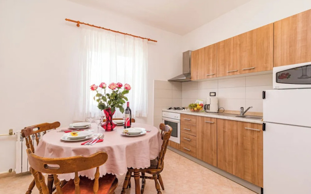 Holiday House Damir - Apartment 1
