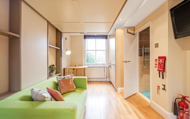 London Villa - 43 Clanricarde Gardens