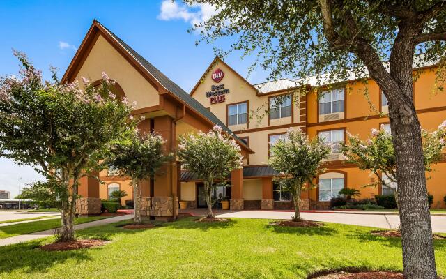 Best Western Plus Hobby Airport Inn & Suites