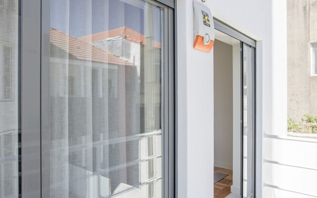 Liiiving in Porto - Design Bright House