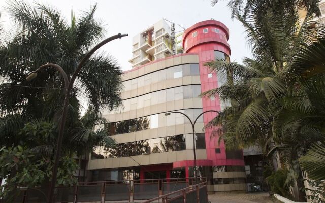 OYO 11091 Hotel Silver Court