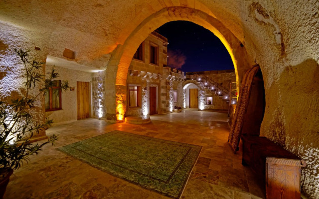 Design Cave Hotel