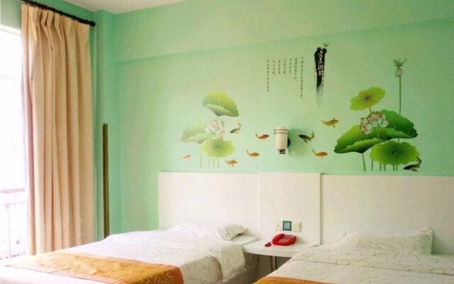 V8 Express Hotel Shangping St 7 Alley