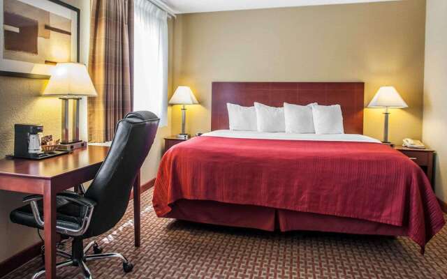 Quality Inn & Suites Davenport near I-80