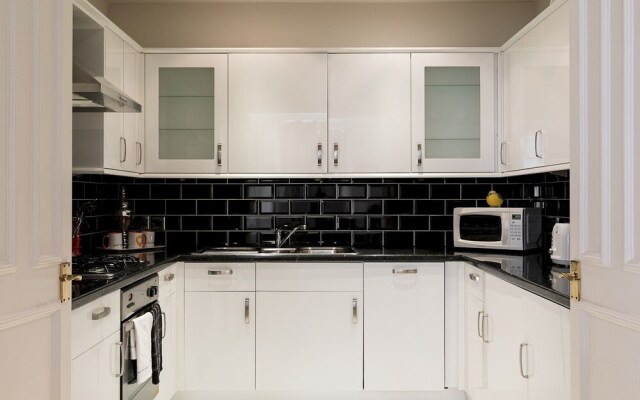 Exclusive Balcony Relax 2 bed Hyde Park Living