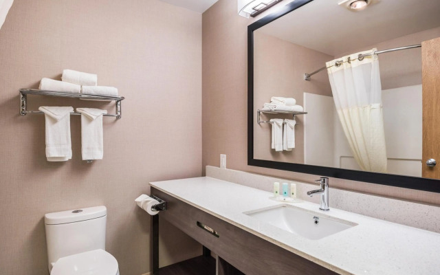 Quality Inn & Suites
