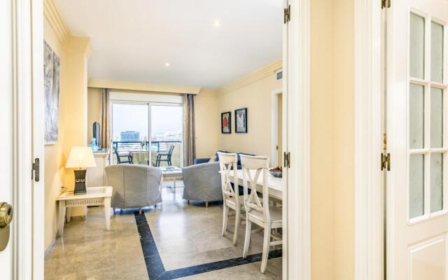 Banana Beach Marbella 6 Pax 378